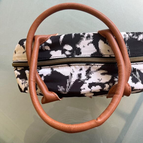 EMMA & CHLOE Double Section Trailmaker insulated Lunch Bag - Picture 5 of 5